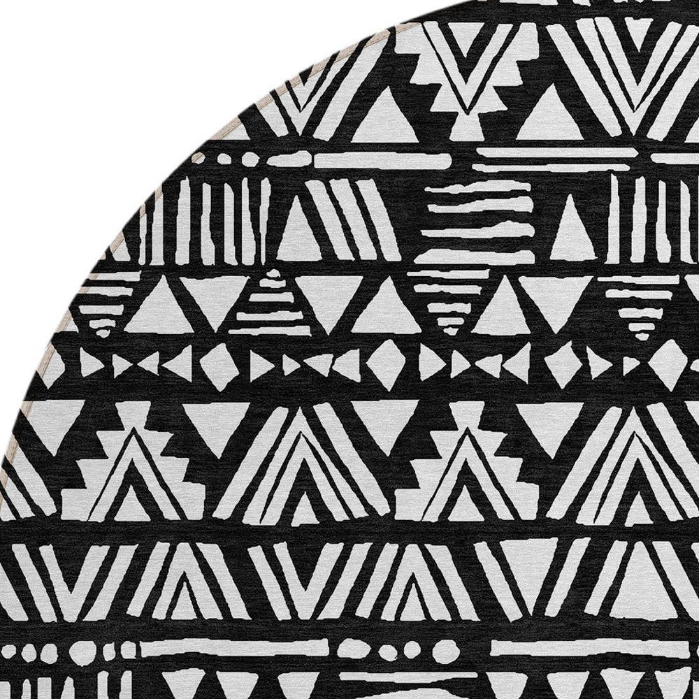 5' X 8' Black And Ivory Southwestern Washable Indoor Outdoor Area Rug — view 10
