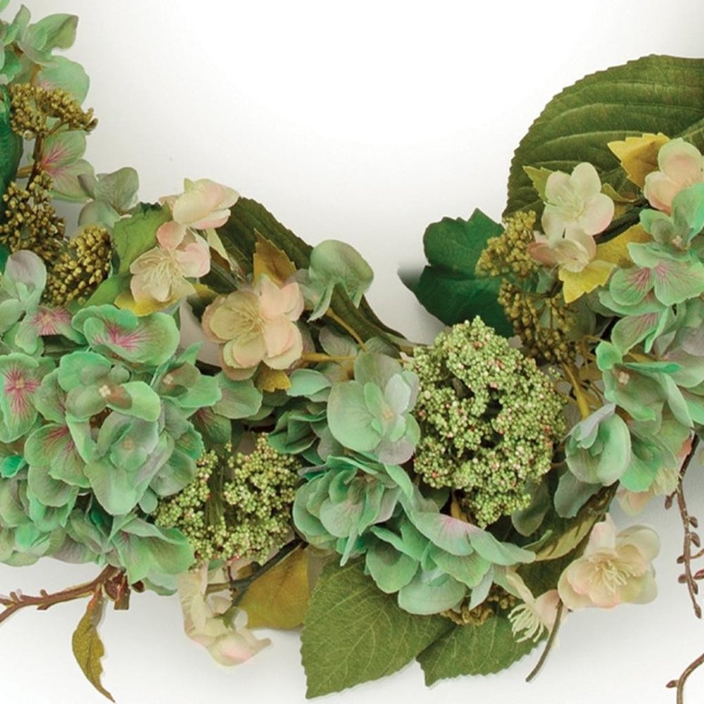 32" Green Daisy Artificial Wreath HomeRoots