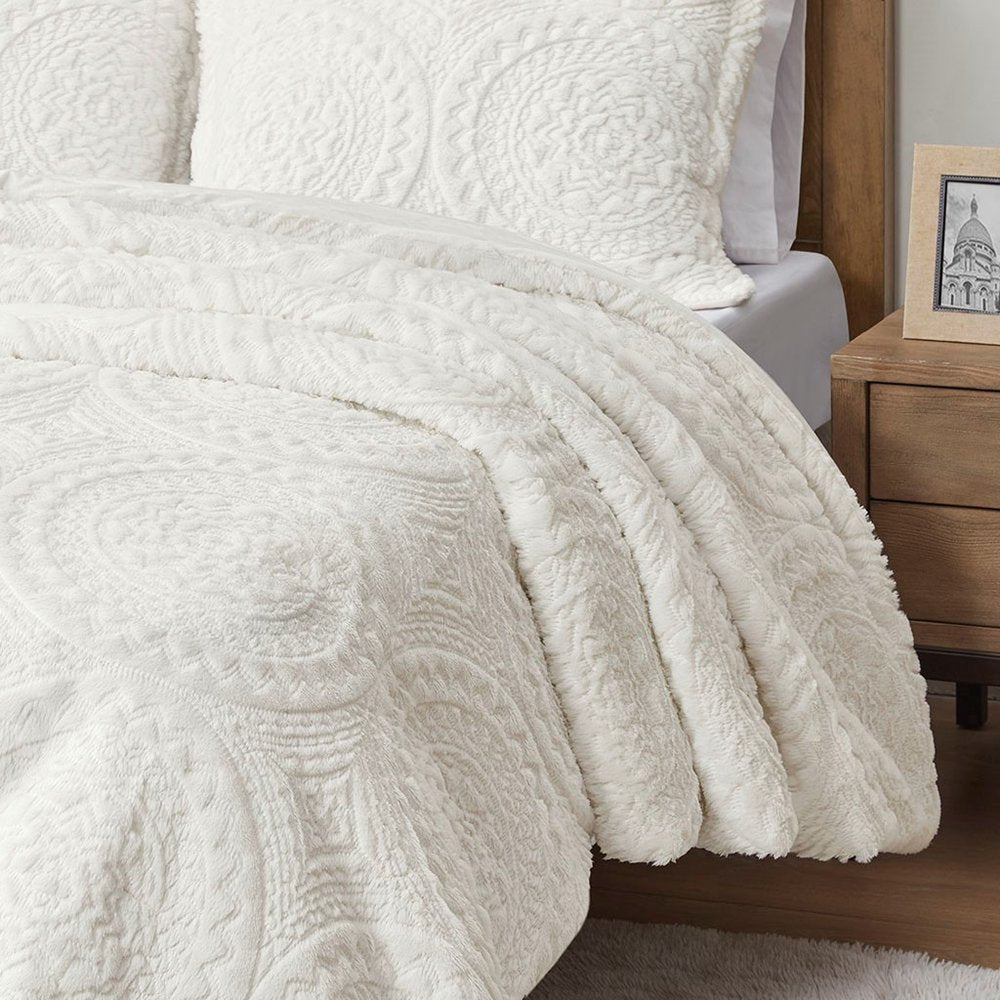 Set of Two Ivory Medallion Twin Ring Stitch Polyester Sham And Comforter HomeRoots