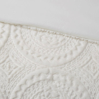 Set of Two Ivory Medallion Twin Ring Stitch Polyester Sham And Comforter HomeRoots