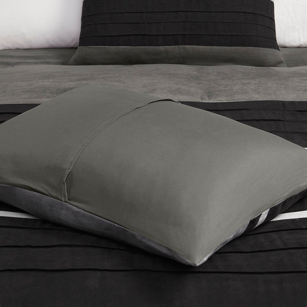 Set of Seven Black King Ring Stitch Polyester Sham And Comforter HomeRoots