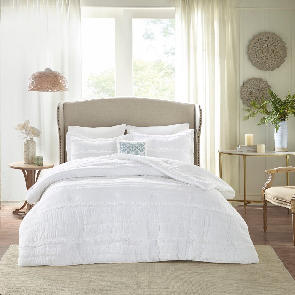 Set of Five White King Ring Stitch Polyester Sham And Comforter HomeRoots