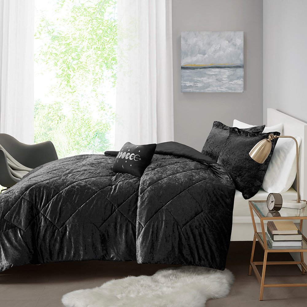 Set of Three Black Twin Ring Stitch Polyester Sham And Comforter HomeRoots