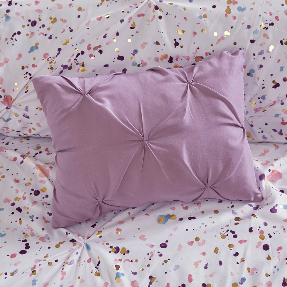Set of Four Plum And White Abstract Ring Stitch Polyester Sham And Comforter HomeRoots