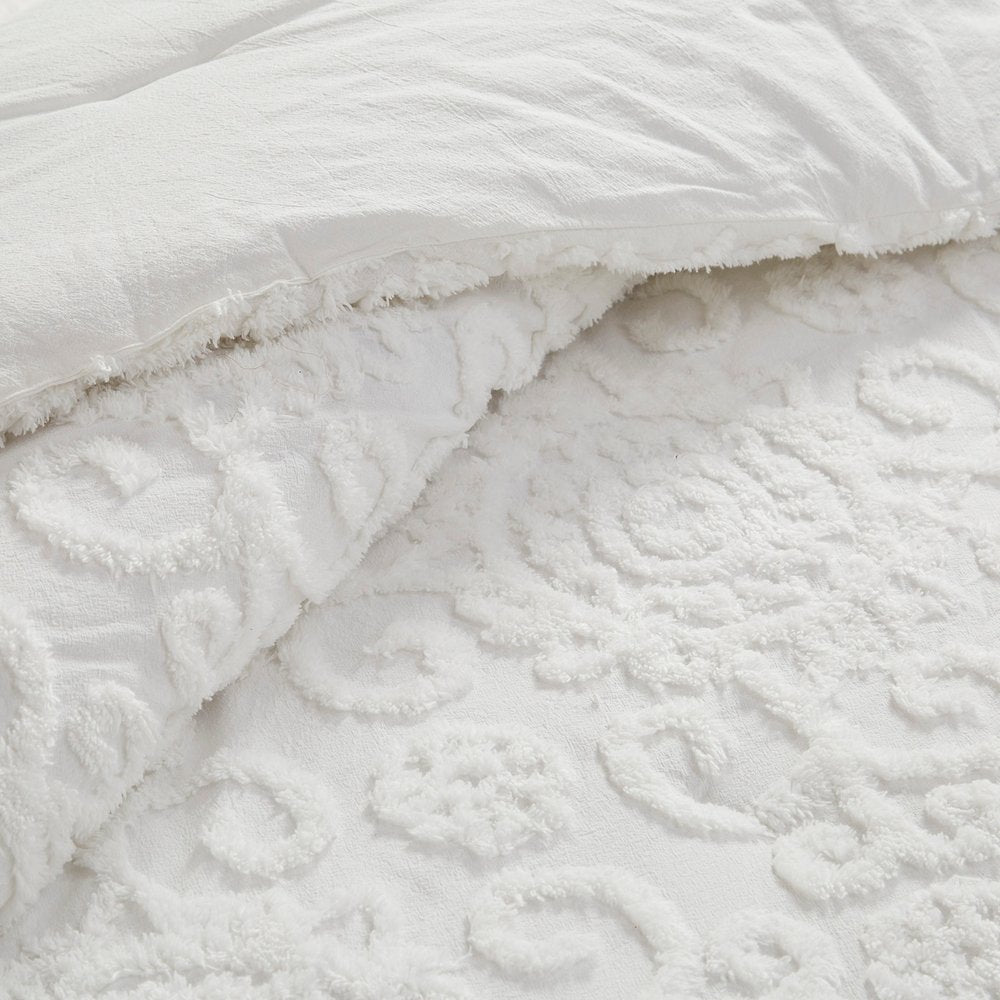 Set of Three White Medallion Queen Ring Stitch Sham And Comforter HomeRoots
