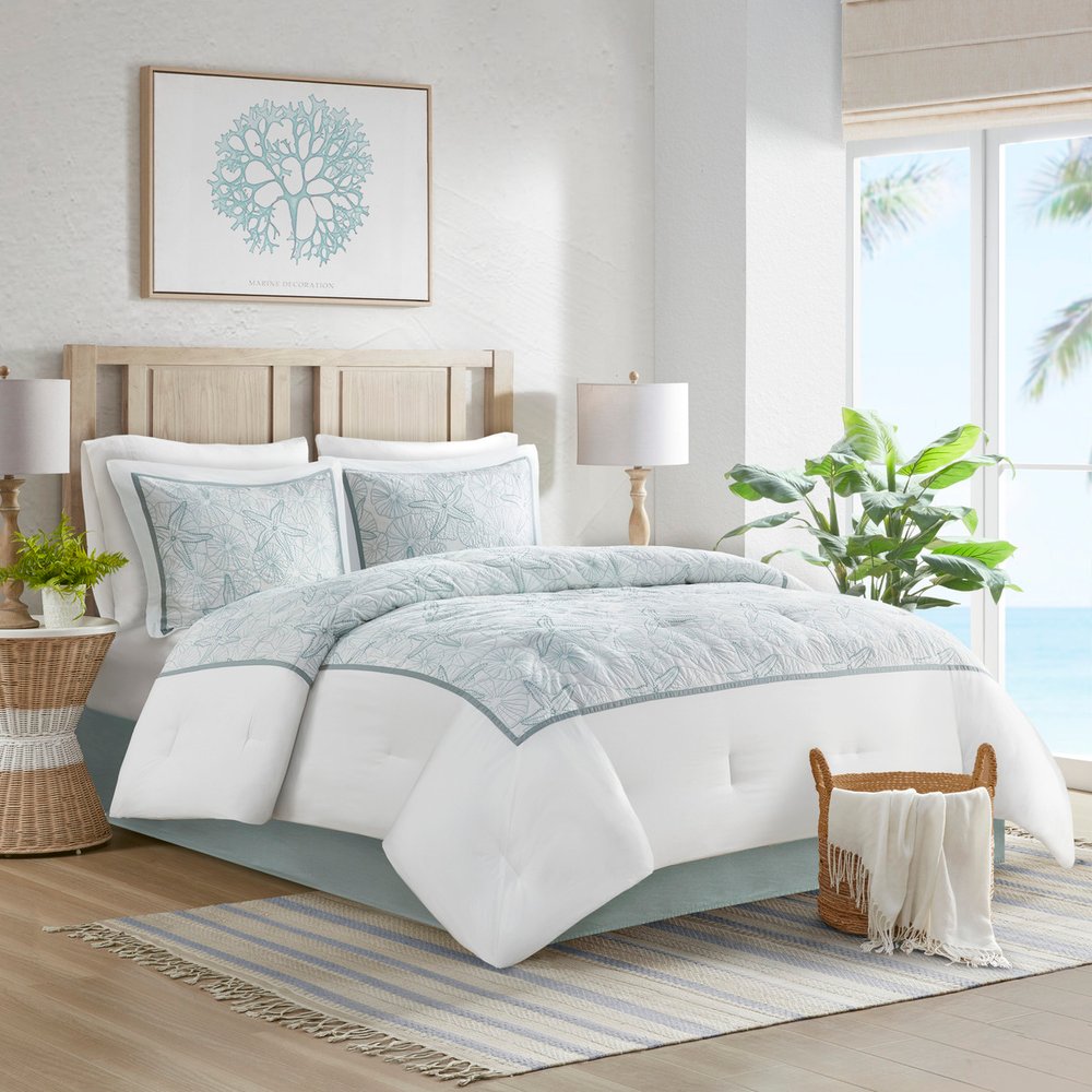 Set of Four White And Aqua Full Ring Stitch Sham And Comforter HomeRoots