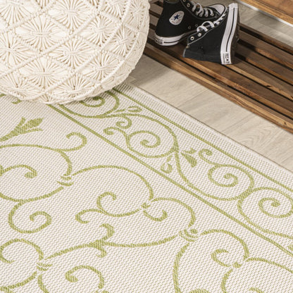 5' Cream And Green Round Medallion Indoor Outdoor Area Rug HomeRoots