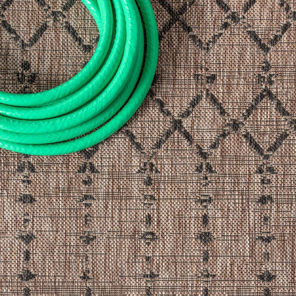 9' Natural And Black Round Trellis Indoor Outdoor Area Rug — view 12