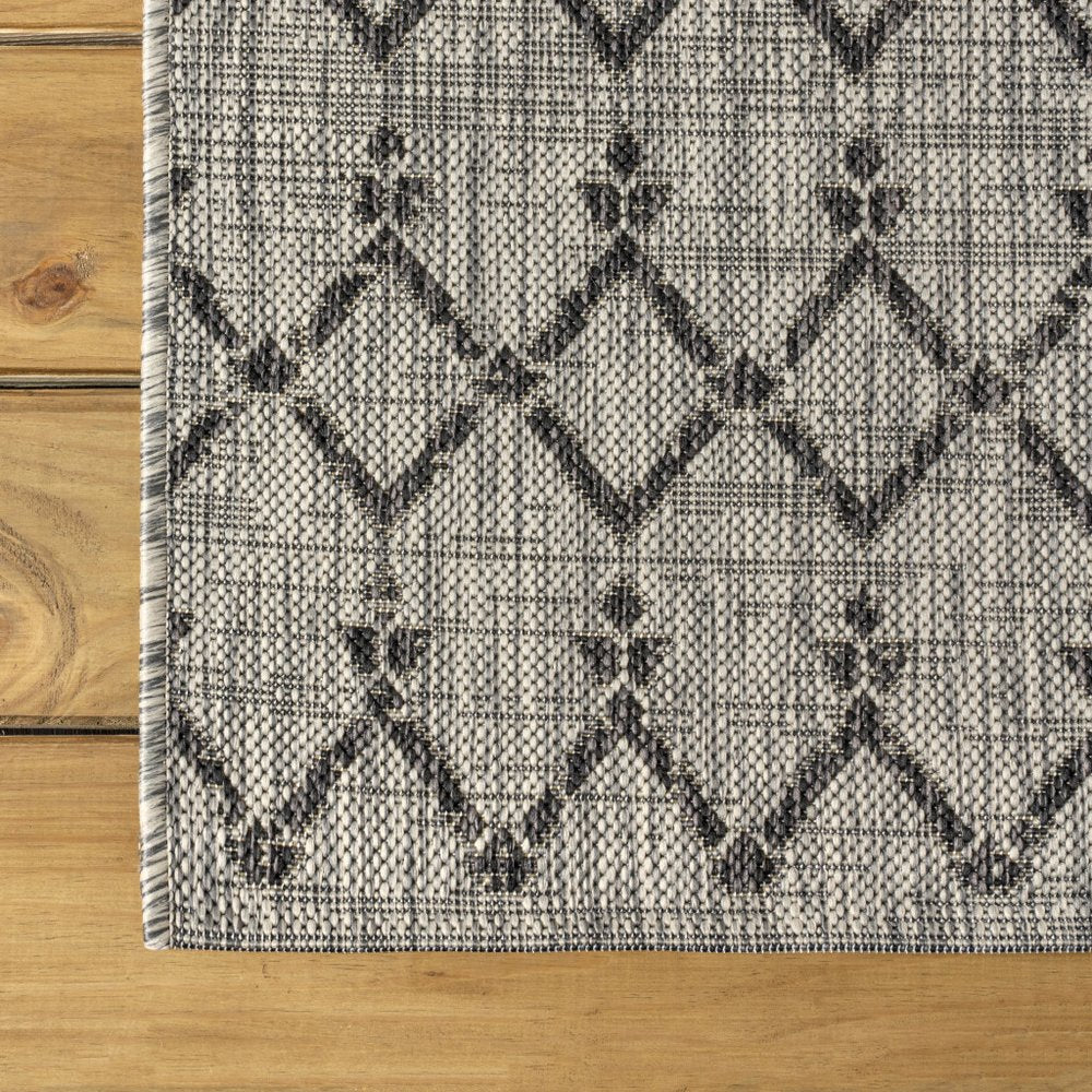 8' Light Gray And Black Round Trellis Indoor Outdoor Area Rug HomeRoots