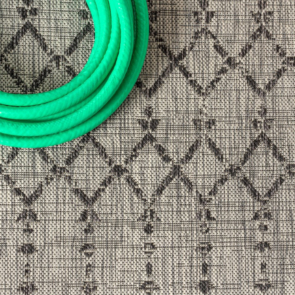 8' Light Gray And Black Round Trellis Indoor Outdoor Area Rug — view 4