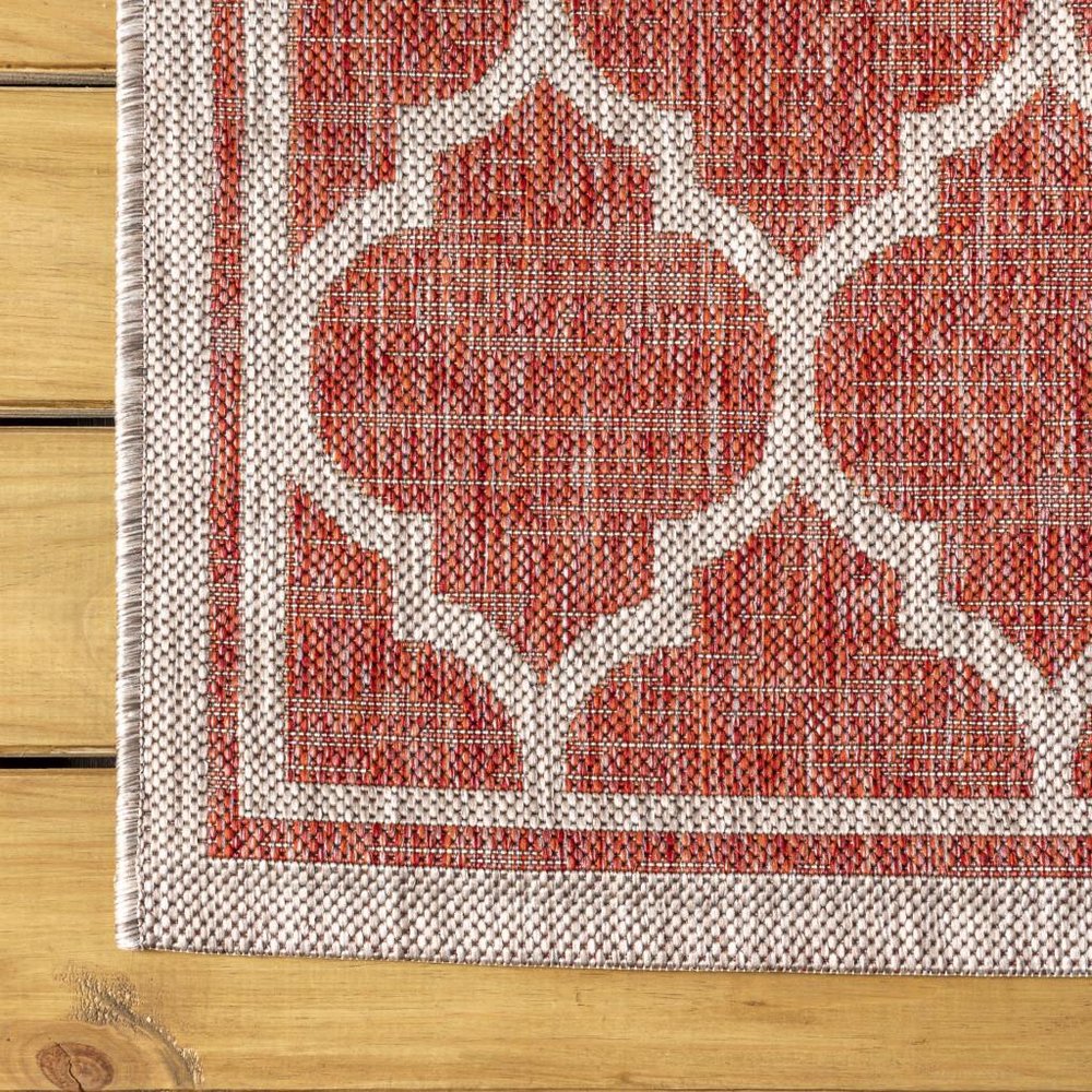 9' Red And Beige Round Geometric Indoor Outdoor Area Rug — view 3