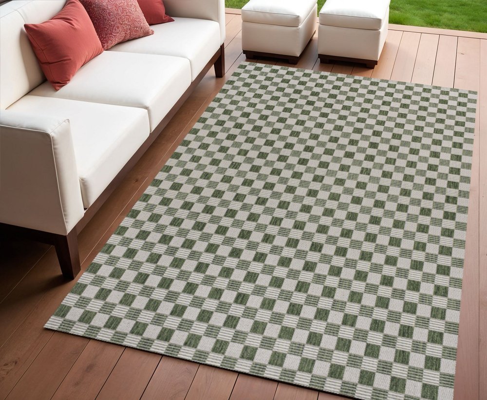 4' X 6' Green And Cream Geometric Indoor Outdoor Area Rug — view 3