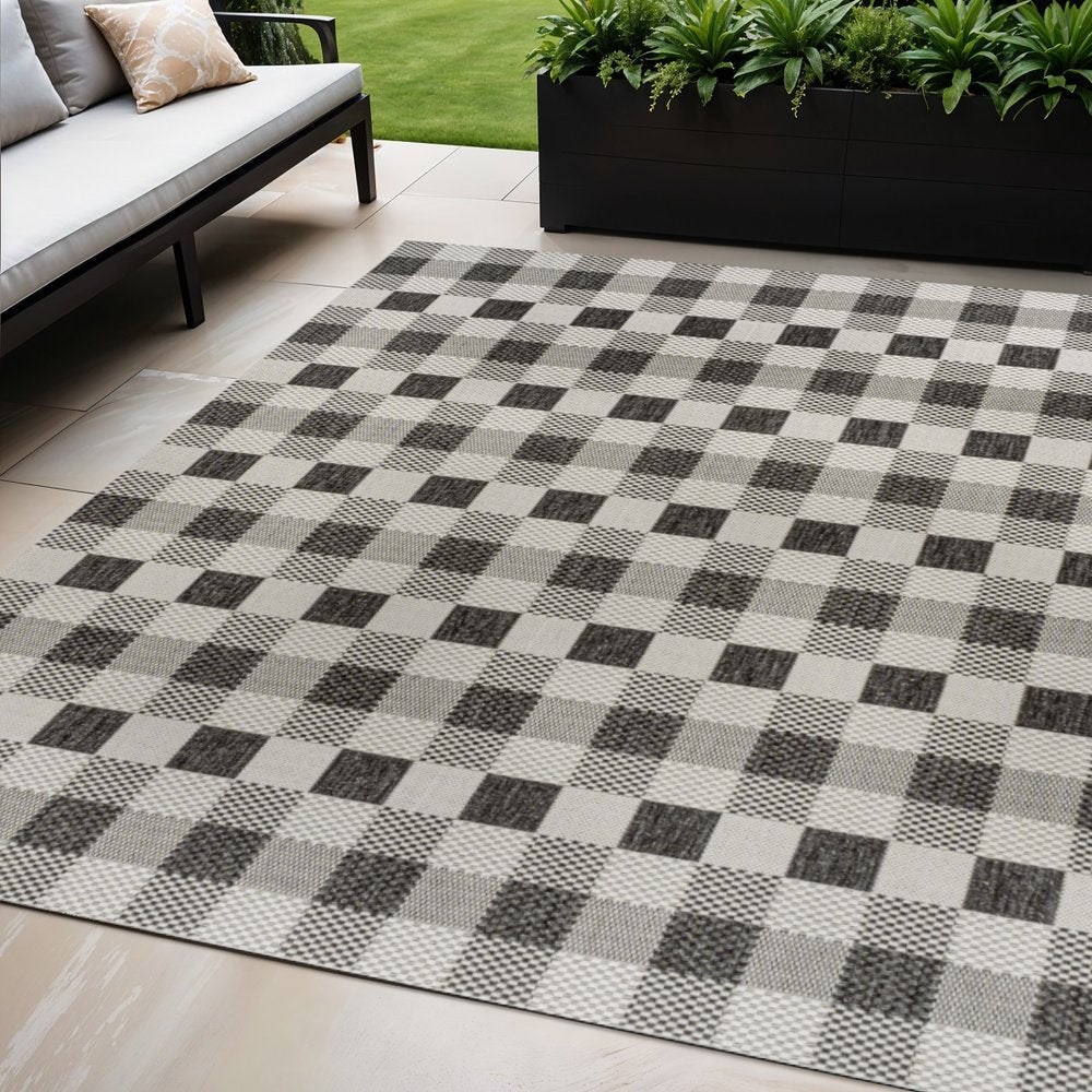 5' X 8' Black And Cream Geometric Indoor Outdoor Area Rug — view 5