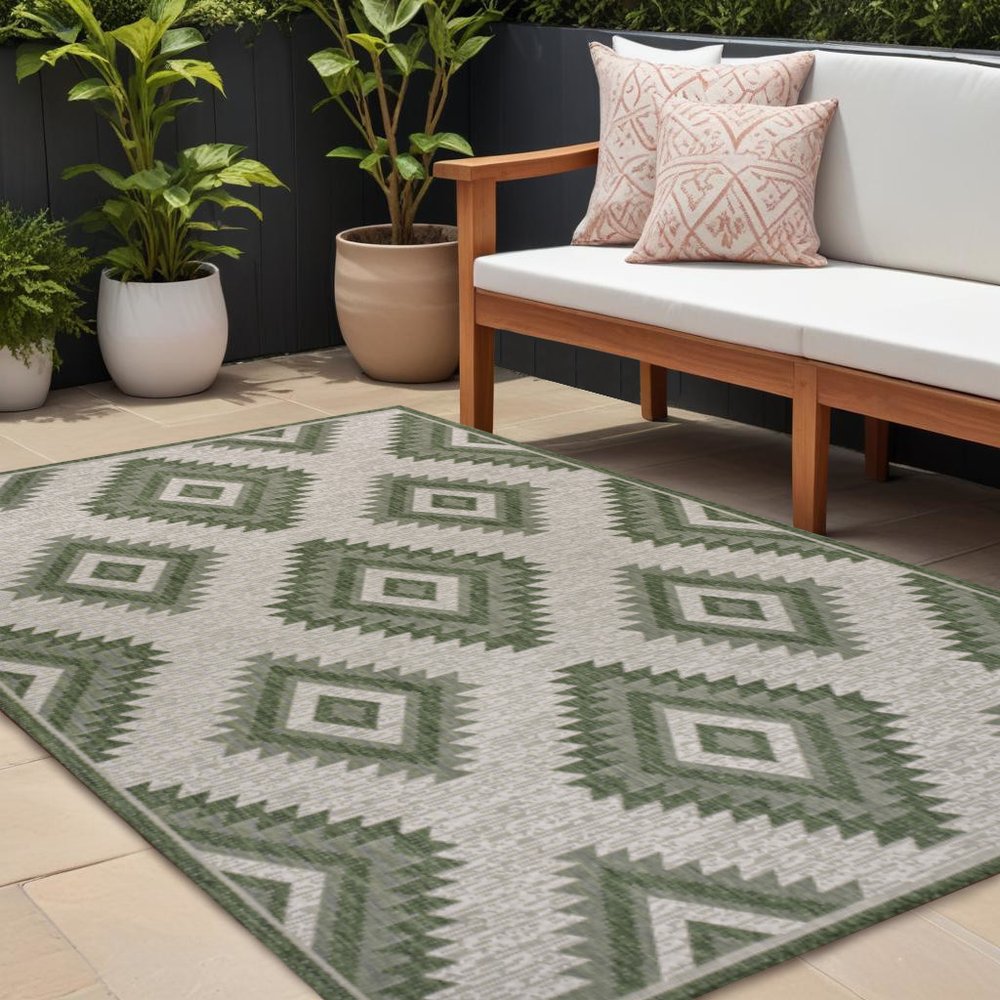 8' X 10' Green And Cream Moroccan Indoor Outdoor Area Rug — view 3