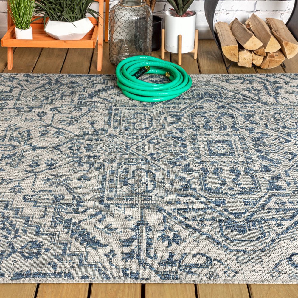 5' X 8' Navy Blue And Gray Medallion Indoor Outdoor Area Rug HomeRoots