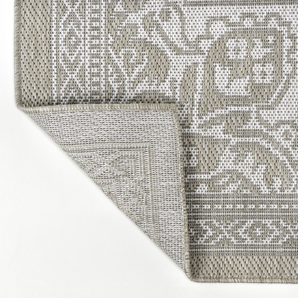 5' X 8' Beige And Cream Medallion Indoor Outdoor Area Rug HomeRoots