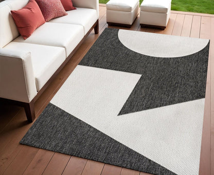 4' X 6' Black And Cream Geometric Indoor Outdoor Area Rug HomeRoots