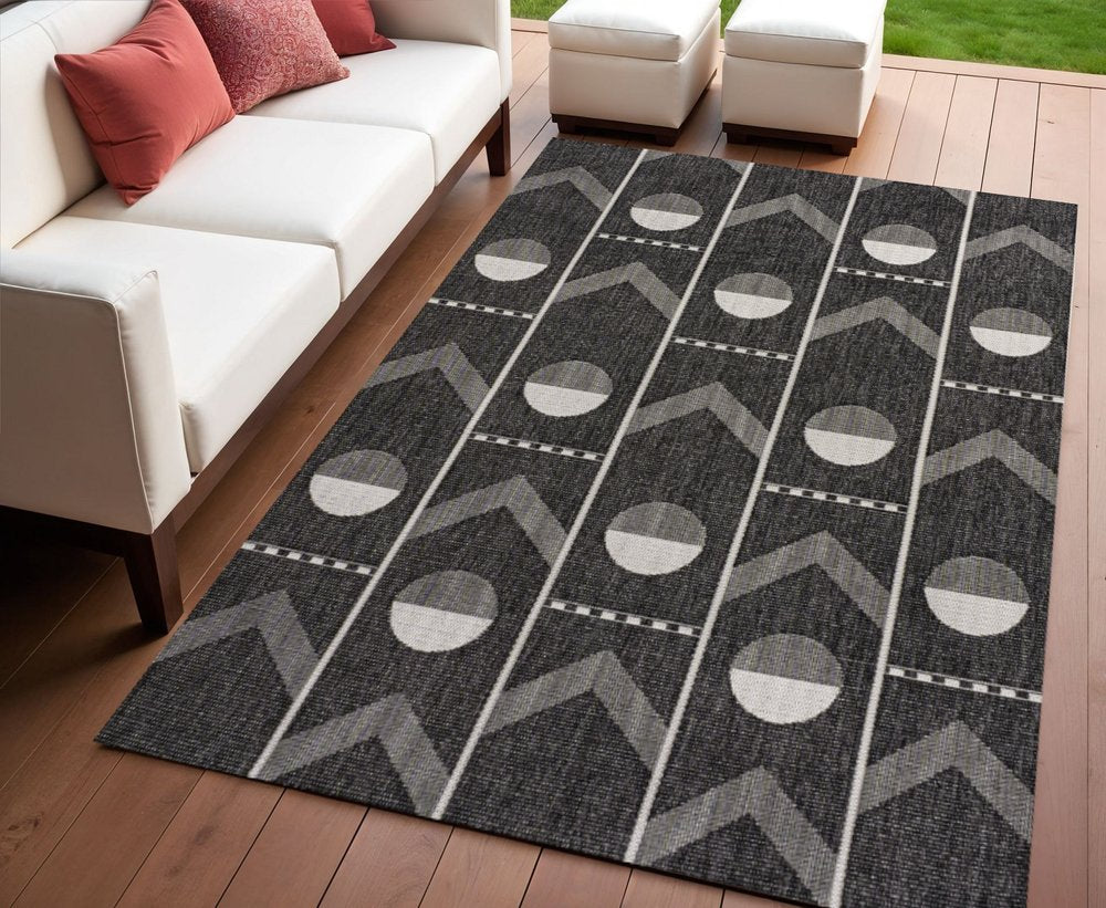 4' X 6' Black And Cream Geometric Indoor Outdoor Area Rug HomeRoots
