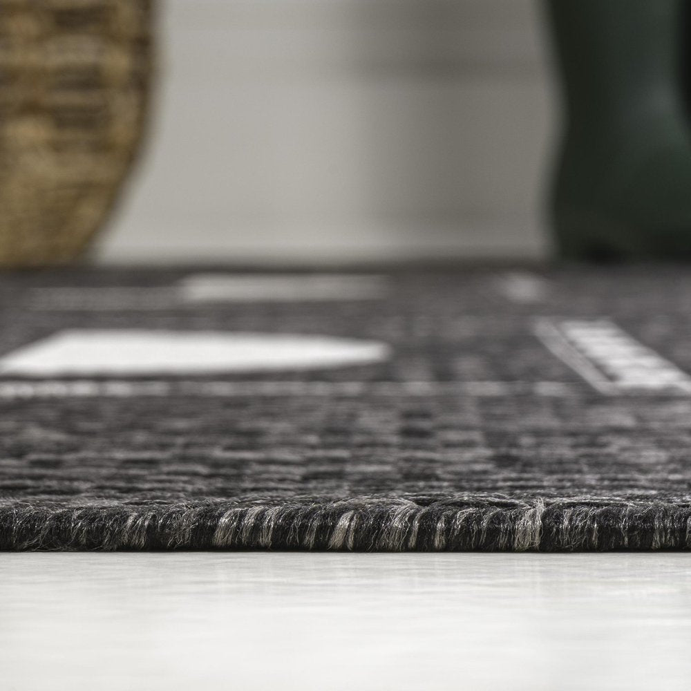 4' X 6' Black And Cream Geometric Indoor Outdoor Area Rug — view 2