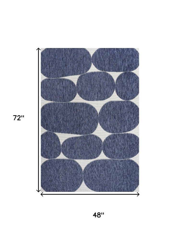 4' X 6' Navy Blue And Cream Geometric Indoor Outdoor Area Rug — view 6