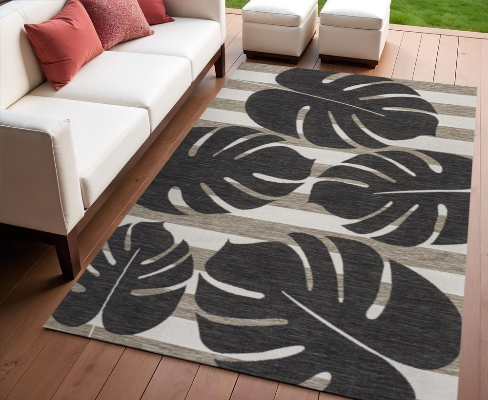 4' X 6' Black And Beige Floral Indoor Outdoor Area Rug — view 7