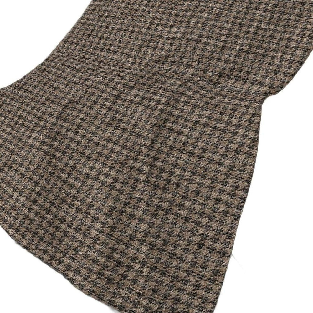 50" X 70" Chocolate And Brown Houndstooth Plush Throw Blanket HomeRoots