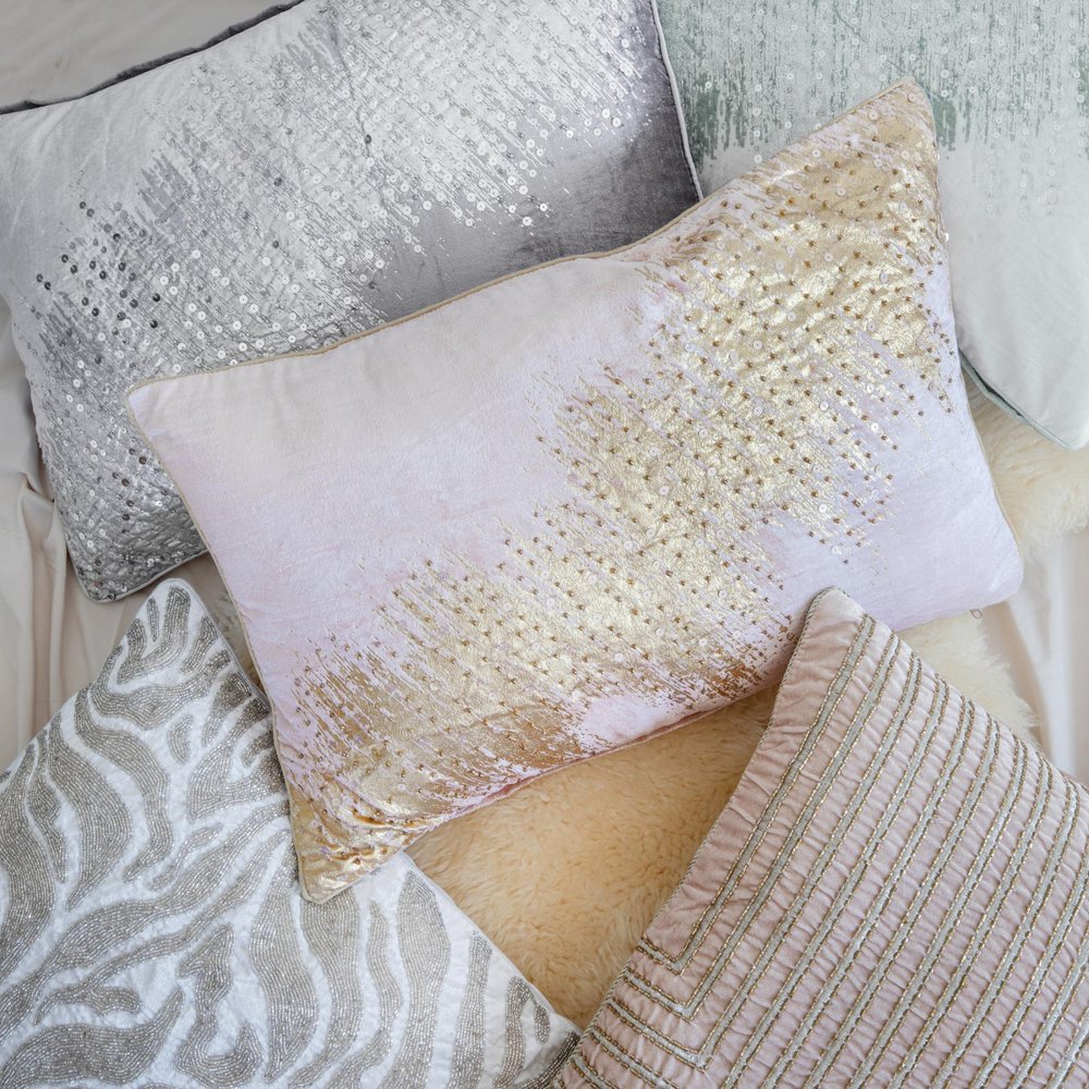 16" X 24" Gold And Pink Lumbar Abstract Throw Pillow Cover with Glitter — view 8