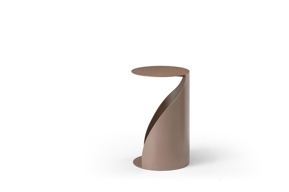 21" Gold Steel Round Pedestal End Table HomeRoots