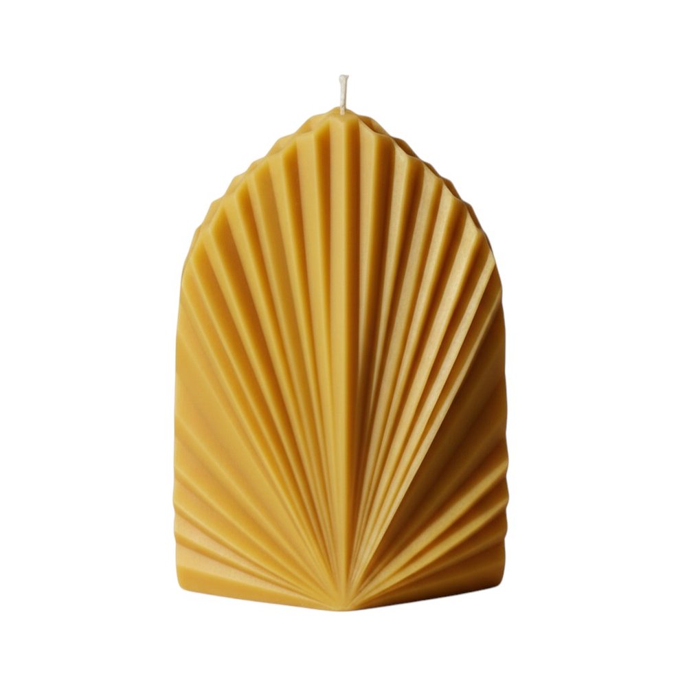 6" Gold Mahogany And Teakwood Scented Dimensional Palm Leaf Candle — view 1