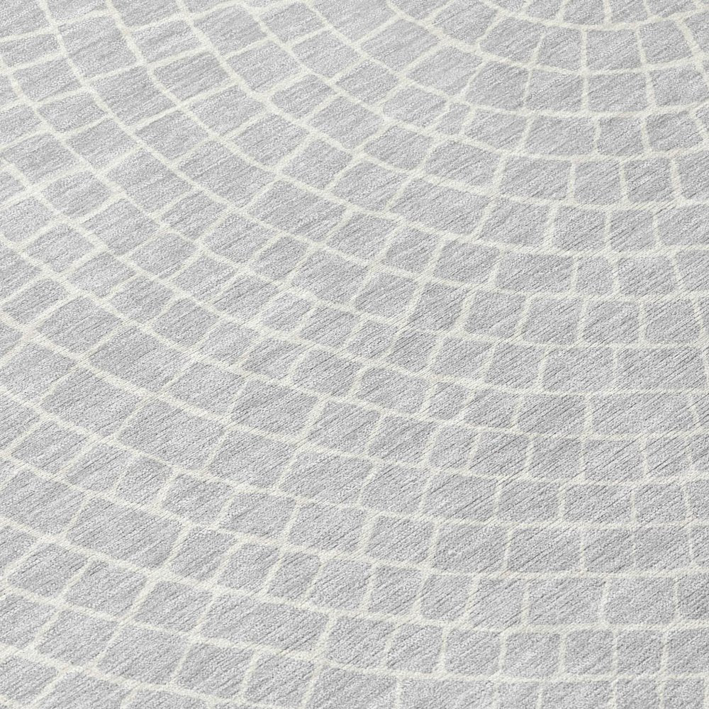 8' Silver And Ivory Round Geometric Washable Indoor Outdoor Area Rug HomeRoots