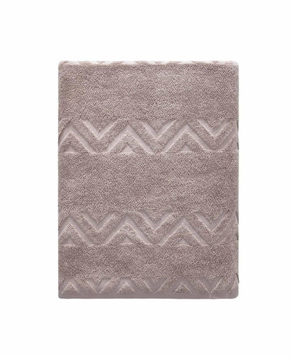 White Jacquard Turkish Cotton 27" X 54" Chevron Bath Towel HomeRoots