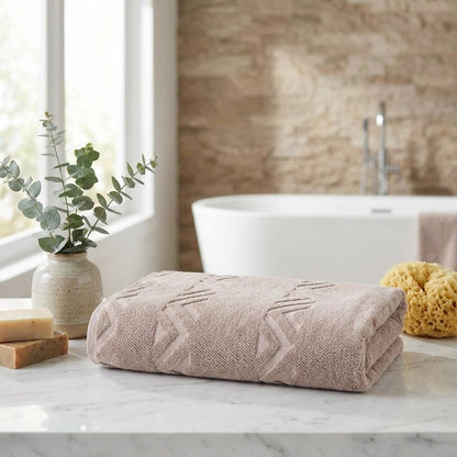 Set of Two White Geometric Turkish Cotton 27" X 54" Bath Towels HomeRoots