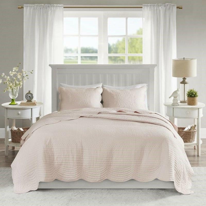 Full/Queen Size 3 Piece Reversible Scalloped Edges Microfiber Quilt Set in Blush - FurniFindUSA