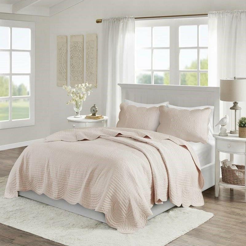 Full/Queen Size 3 Piece Reversible Scalloped Edges Microfiber Quilt Set in Blush - FurniFindUSA