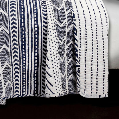 3 Piece Scandinavian Blue White Reversible Cotton Set in Full/Queen - FurniFindUSA