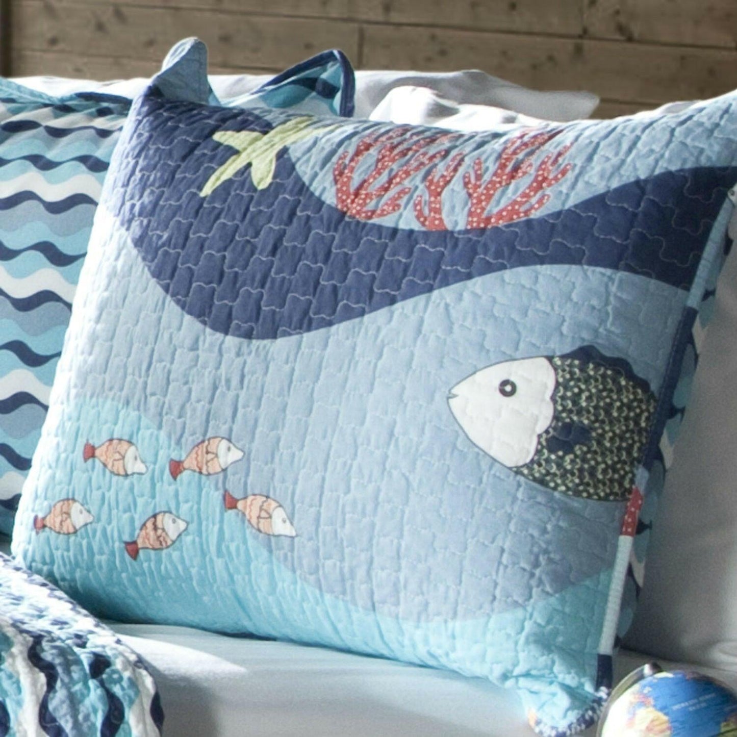 Full / Queen Blue Serenity Sea Fish Coral Coverlet Quilt Bedspread Set - FurniFindUSA