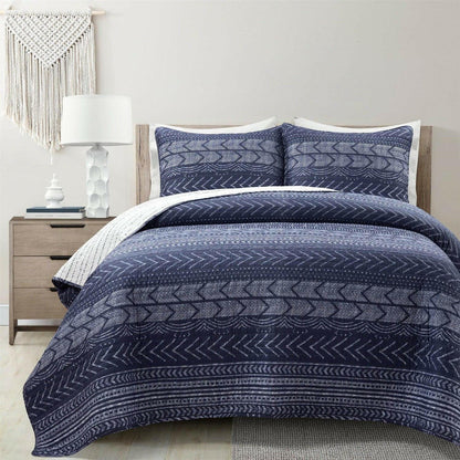 Full/Queen Scandinavian Chevron Navy Blue White Reversible Cotton Quilt Set - FurniFindUSA