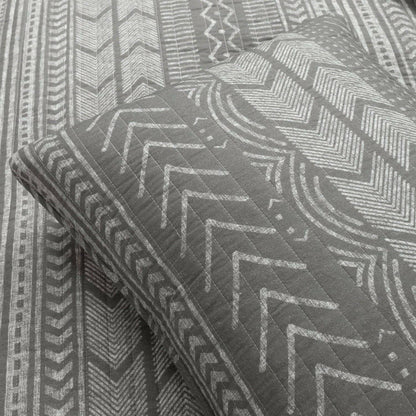 Full/Queen Scandinavian Dark Grey Chevron Reversible Cotton Quilt Set - FurniFindUSA