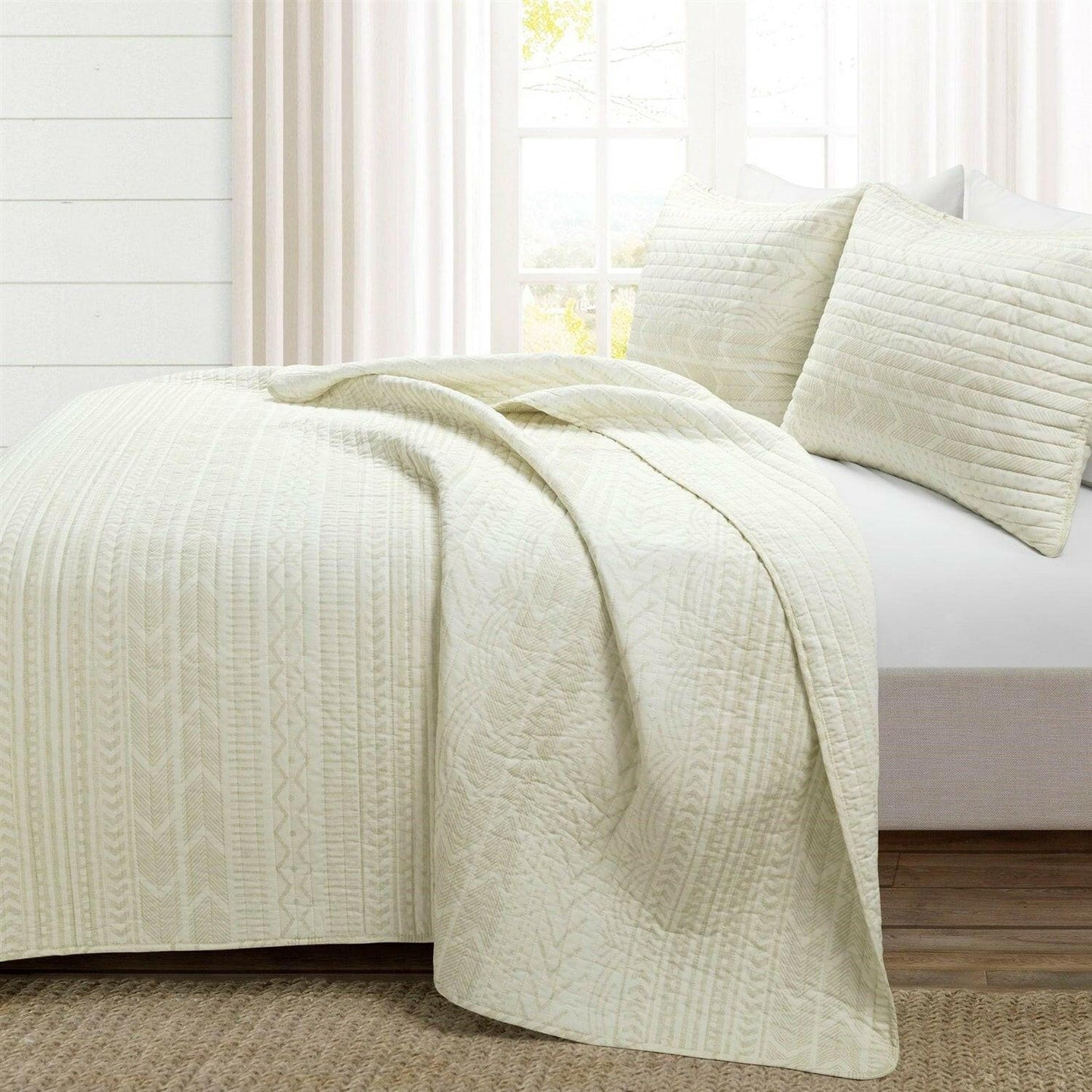 Full/Queen Scandinavian Chevron Ivory Beige Reversible Cotton Quilt Set - FurniFindUSA