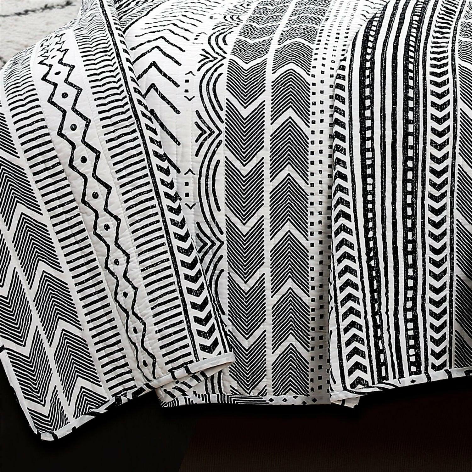 3 Piece Scandinavian Black White Reversible Cotton Set in Full/Queen - FurniFindUSA