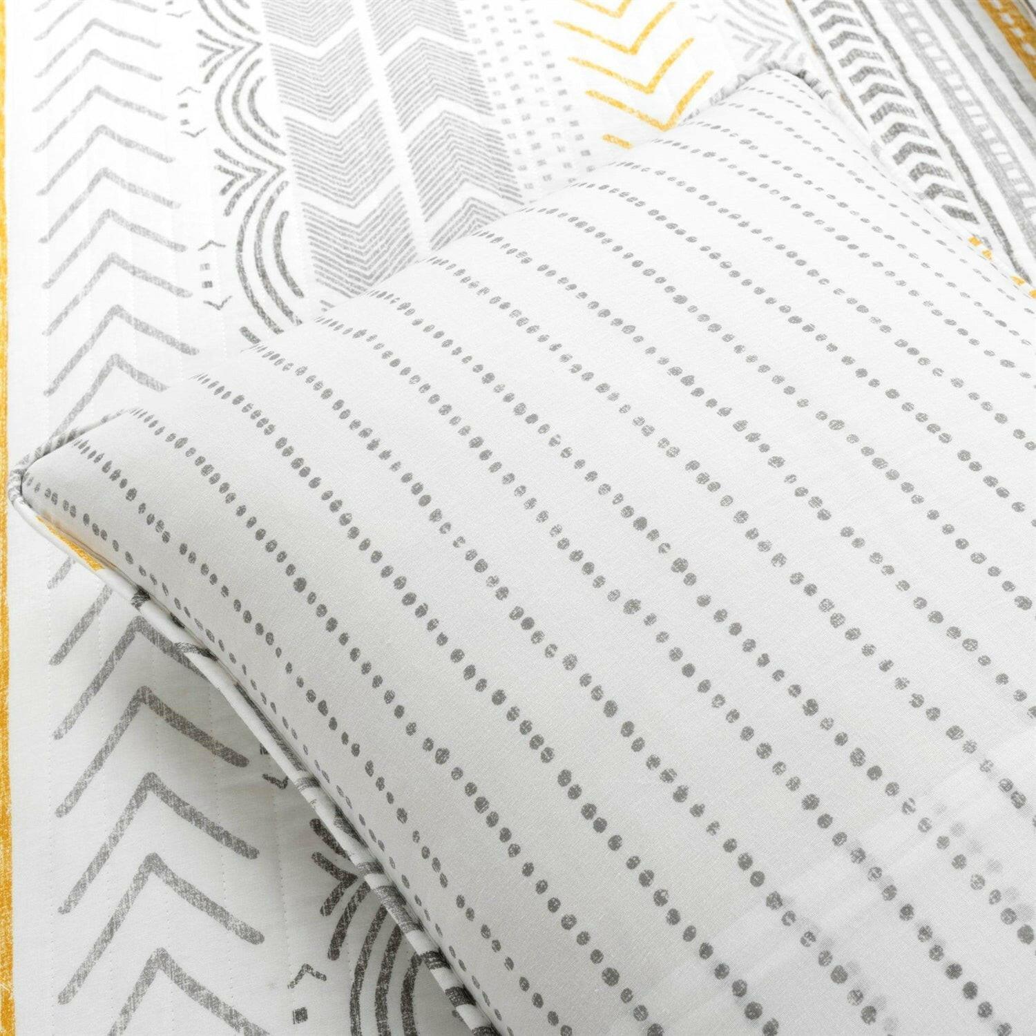 Full/Queen Scandinavian Grey/Yellow Reversible Cotton Quilt Set - FurniFindUSA