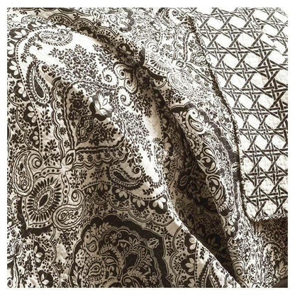 King size 3-Piece Cotton Quilt Set in Black White Paisley Damask - FurniFindUSA