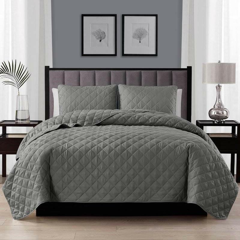 King/CAL King 3-Piece Dark Grey Polyester Microfiber Diamond Quilted Quilt Set - FurniFindUSA