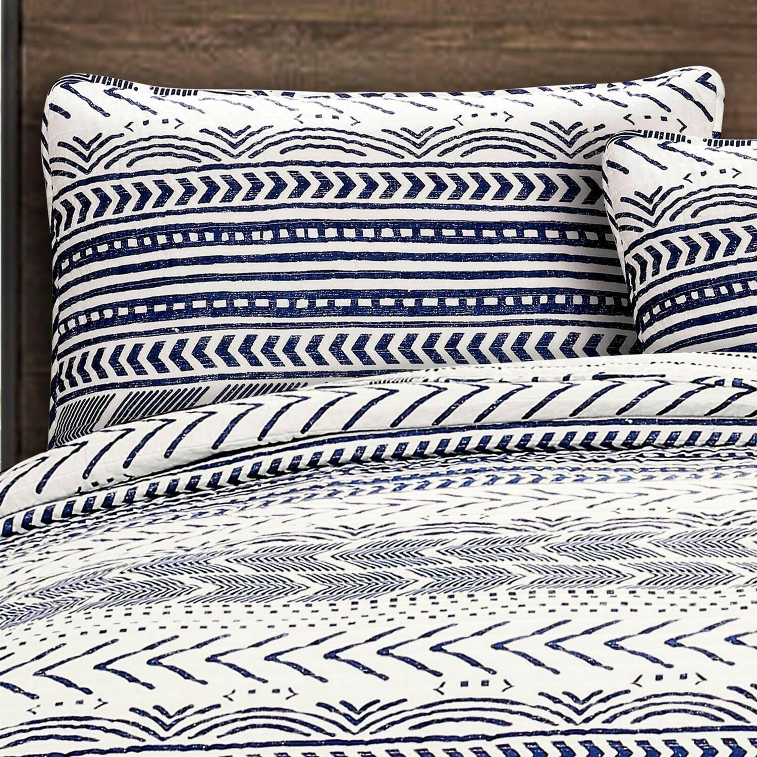 3 Piece Scandinavian Blue White Reversible Cotton Set in King - FurniFindUSA