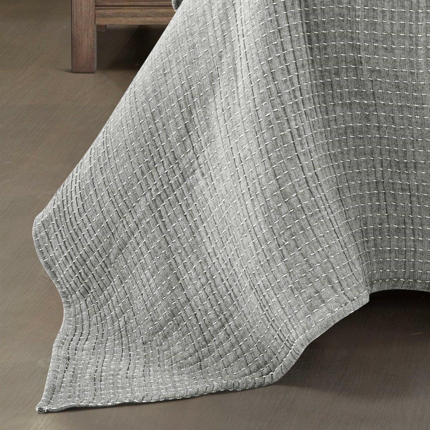 Full/Queen Size 3-Piece Reversible Cotton Yarn Woven Quilt Set in Grey Cream - FurniFindUSA