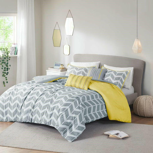 Full / Queen size Reversible Comforter Set in Grey White Yellow Chevron Stripe - FurniFindUSA