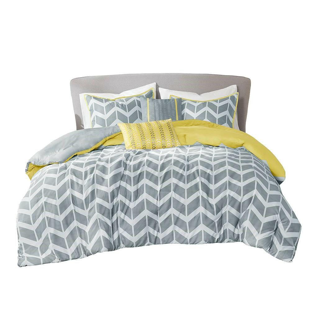 Full / Queen size Reversible Comforter Set in Grey White Yellow Chevron Stripe - FurniFindUSA