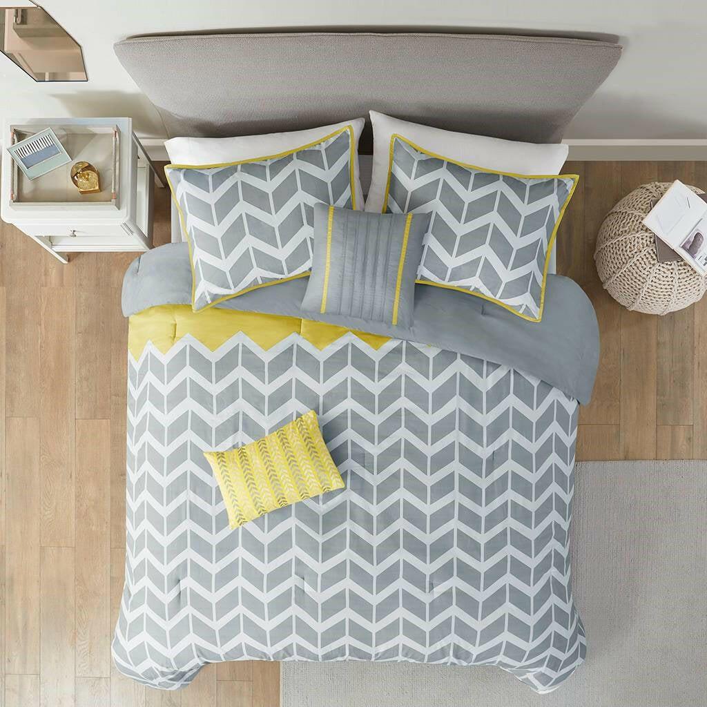 Full / Queen size Reversible Comforter Set in Grey White Yellow Chevron Stripe - FurniFindUSA