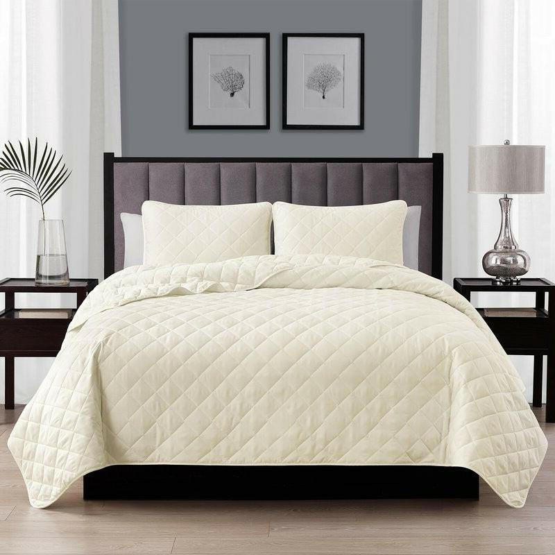 Twin/Twin XL 2-Piece Ivory Microfiber Reversible Diamond Quilt Set - FurniFindUSA