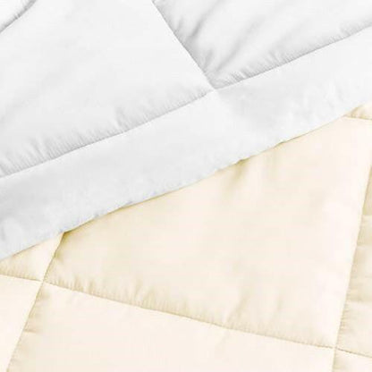 King/Cal King 3-Piece Microfiber Reversible Comforter Set in White and Cream - FurniFindUSA